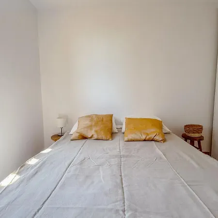 Villa T4 Avec Vue Panoramique, Piscine Et Terrasse A Agay *