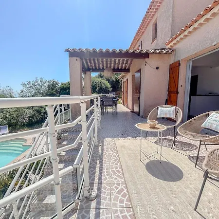 T4 Avec Vue Panoramique, Piscine Et Terrasse A Agay * Saint-Raphael (Var)